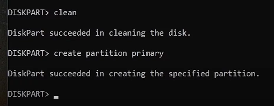 Clean the disk and type the create partition primary